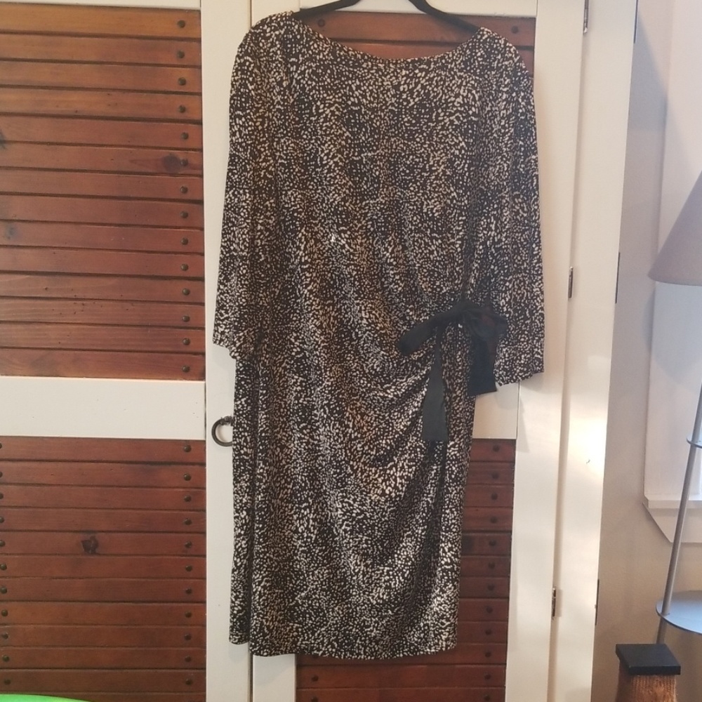 Taylor Dresses 18W abstract polka dot dress